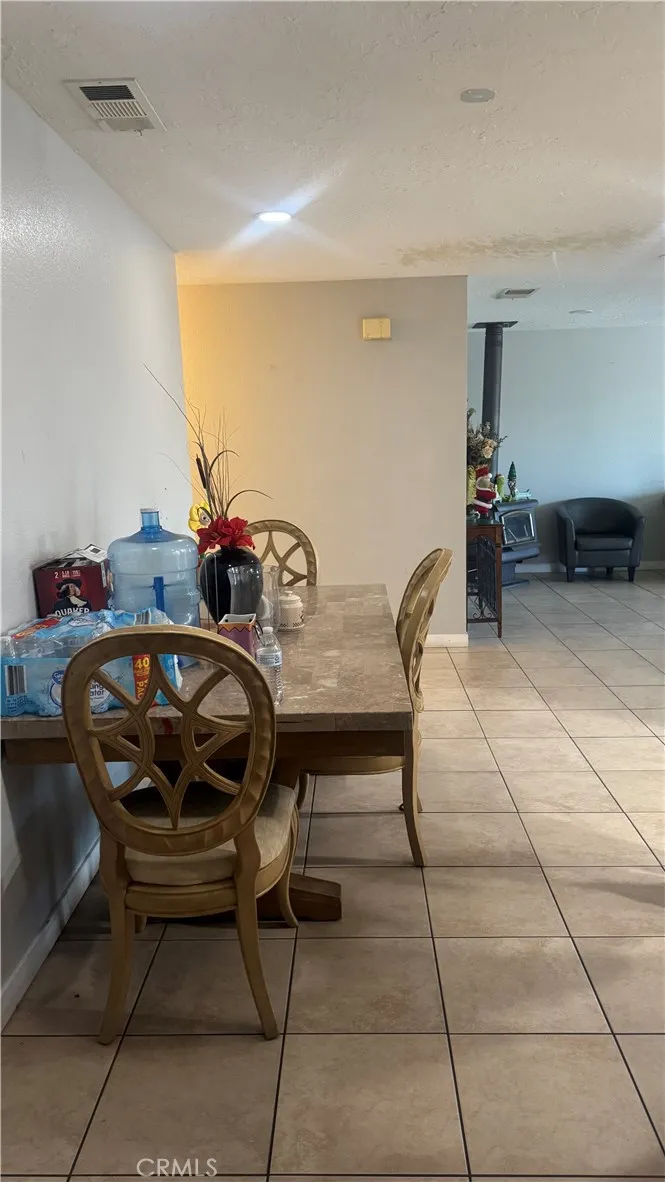 14327 Rodeo Drive, Victorville, California 92395 home-pic-13