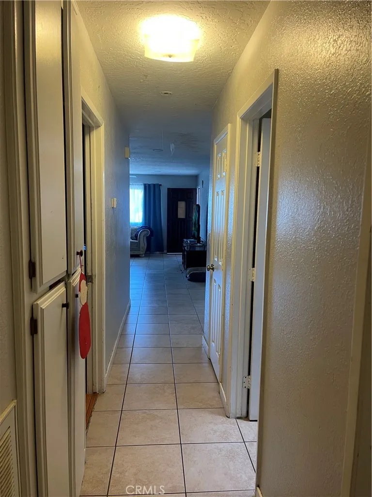 14327 Rodeo Drive, Victorville, California 92395 home-pic-19