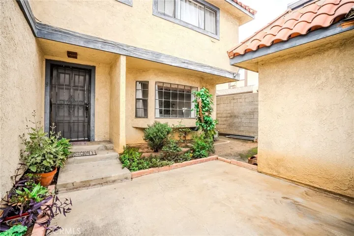 409 W Mountain View Avenue, La Habra, California 90631