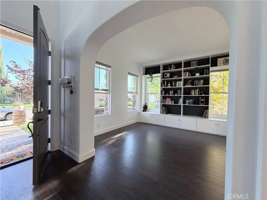 32102 Elk Grove Court, Temecula, California 92592 home-pic-2