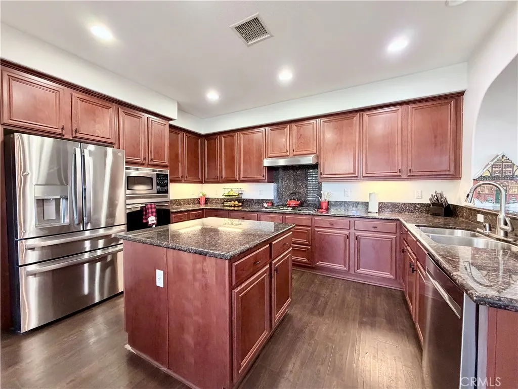 32102 Elk Grove Court, Temecula, California 92592 home-pic-15