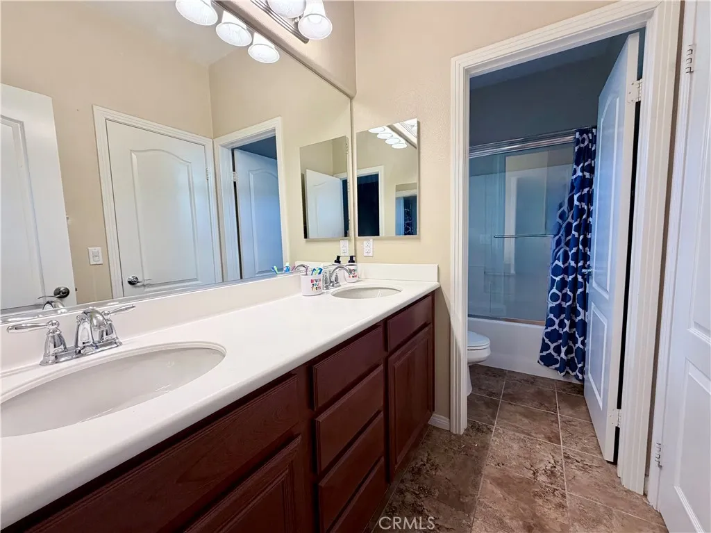 32102 Elk Grove Court, Temecula, California 92592 home-pic-43