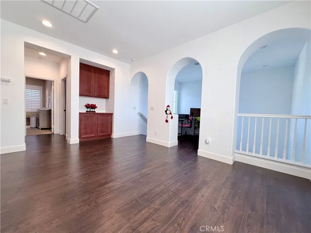 Starting from the left side: hall to two bedrooms, downstairs, "Juliette" mini-loft, peep-through to downstairs