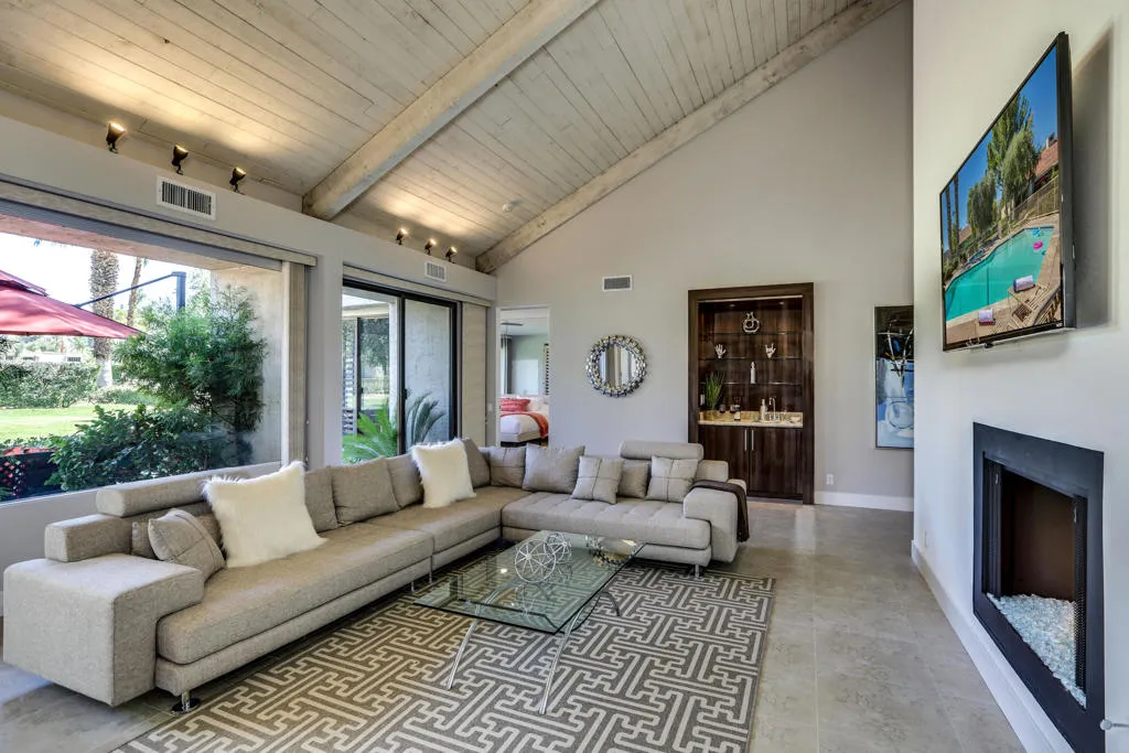 136 Desert West Drive, Rancho Mirage, California 92270 home-pic-9