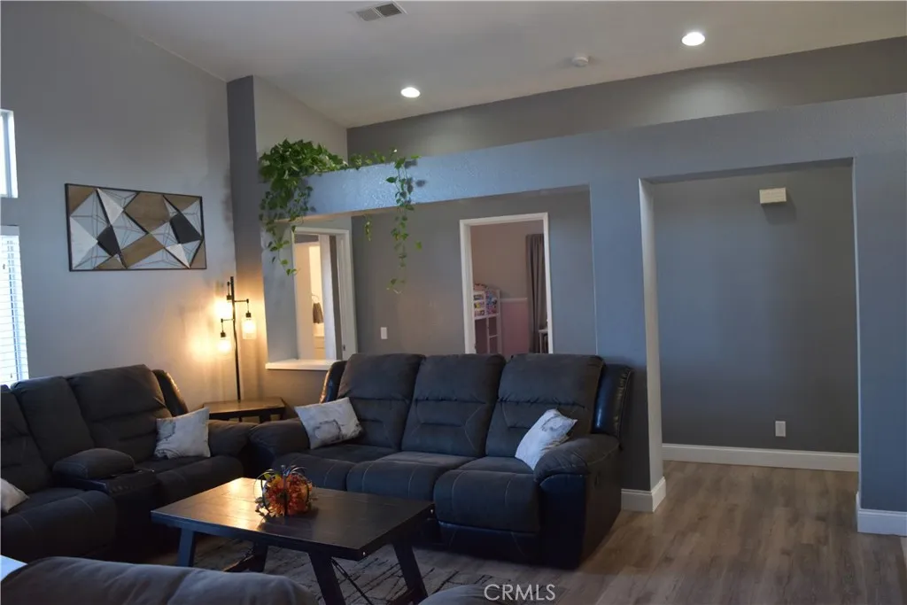 13598 W Nolina, Hesperia, California 92344 home-pic-1