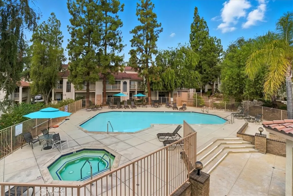 5805 Oak Bend 302, Oak Park, California 91377 home-pic-18