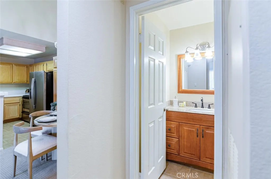 5805 Oak Bend 302, Oak Park, California 91377 home-pic-7