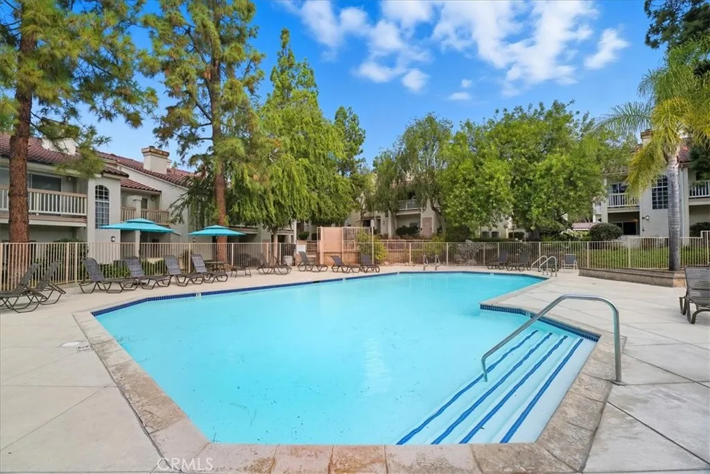 5805 Oak Bend 302, Oak Park, California 91377 home-pic-17