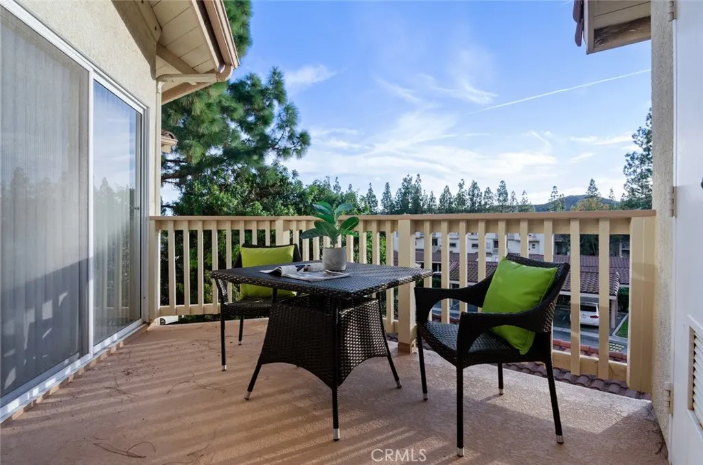 5805 Oak Bend 302, Oak Park, California 91377 home-pic-11
