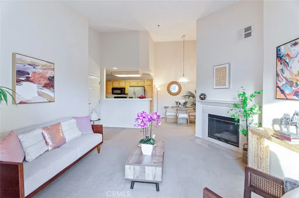 5805 Oak Bend 302, Oak Park, California 91377 home-pic-6