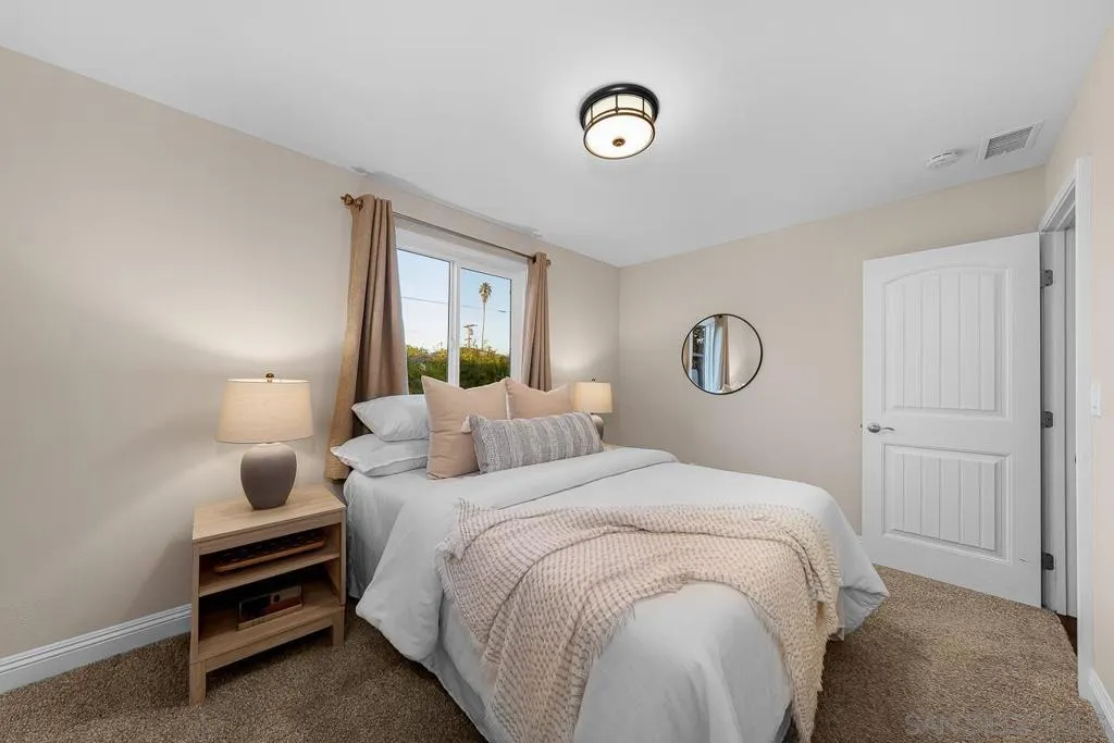 3642 Conrad Avenue, San Diego, California 92117 home-pic-25
