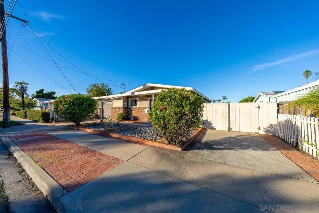 3642 Conrad Avenue, San Diego, California 92117 home-pic-41
