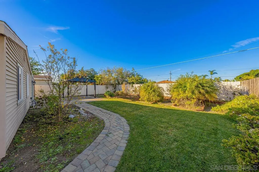 3642 Conrad Avenue, San Diego, California 92117 home-pic-37