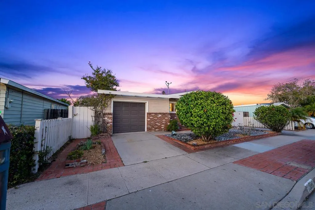 3642 Conrad Avenue, San Diego, California 92117 home-pic-45