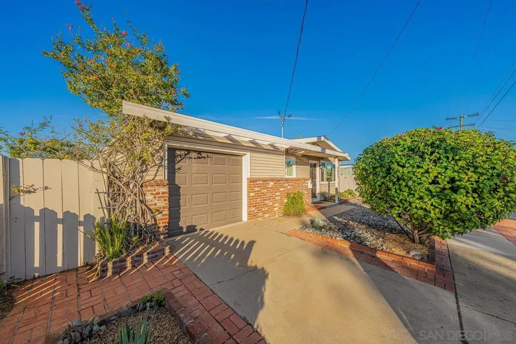 3642 Conrad Avenue, San Diego, California 92117 home-pic-40