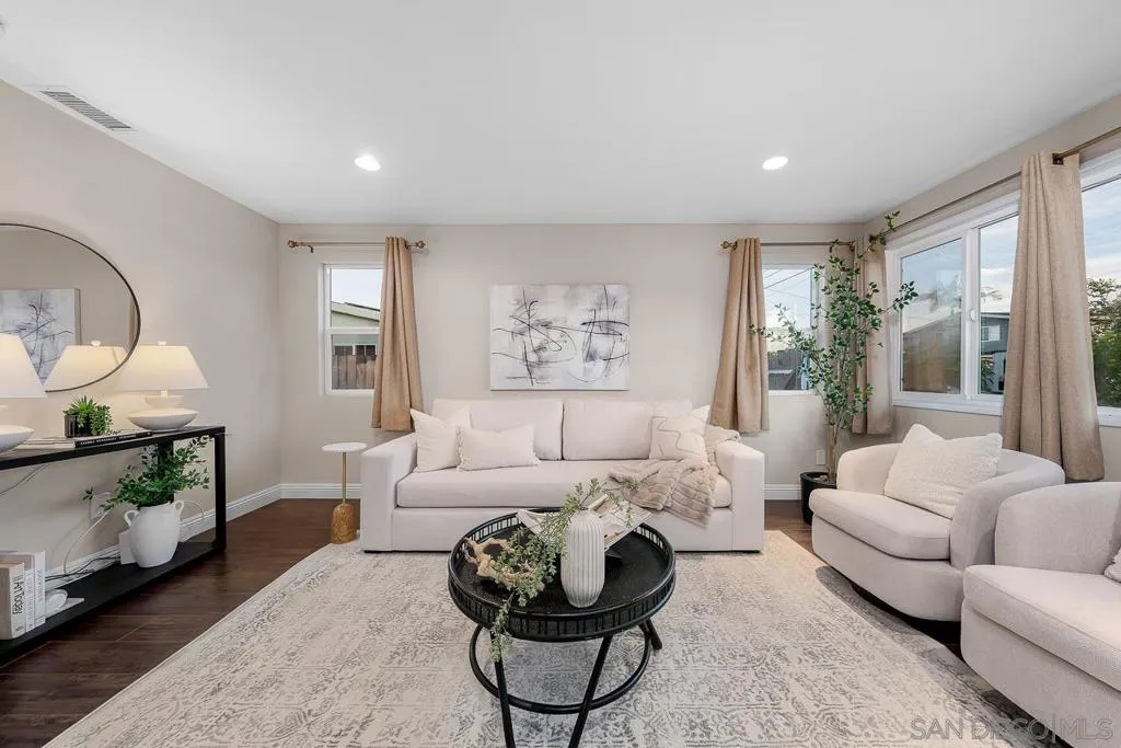 3642 Conrad Avenue, San Diego, California 92117 home-pic-16