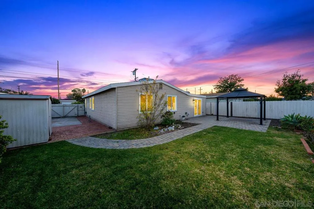 3642 Conrad Avenue, San Diego, California 92117 home-pic-29