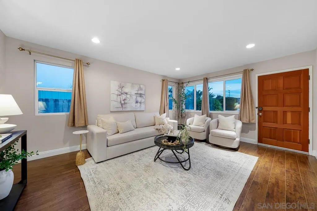 3642 Conrad Avenue, San Diego, California 92117 home-pic-2