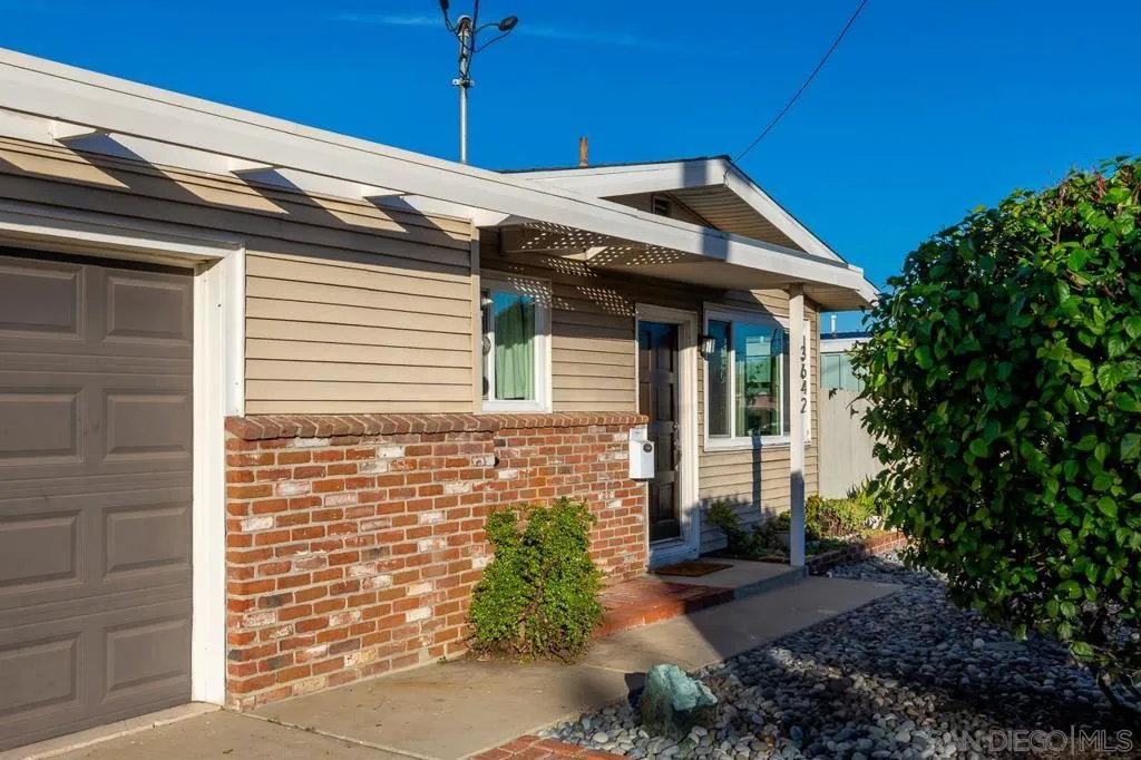 3642 Conrad Avenue, San Diego, California 92117 home-pic-1