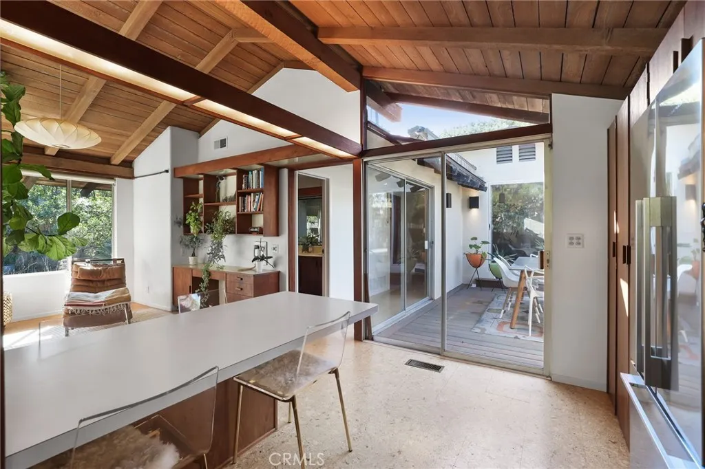 4123 North Virginia Road, Long Beach, California 90807 home-pic-15