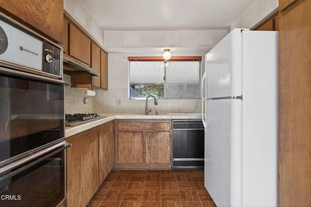 2087 Airedale Avenue, Ventura, California 93003 home-pic-14