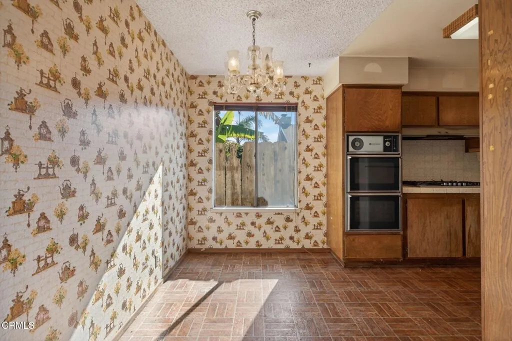 2087 Airedale Avenue, Ventura, California 93003 home-pic-12
