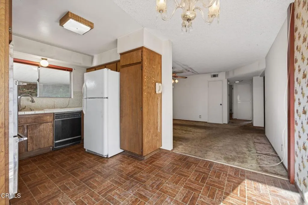 2087 Airedale Avenue, Ventura, California 93003 home-pic-13
