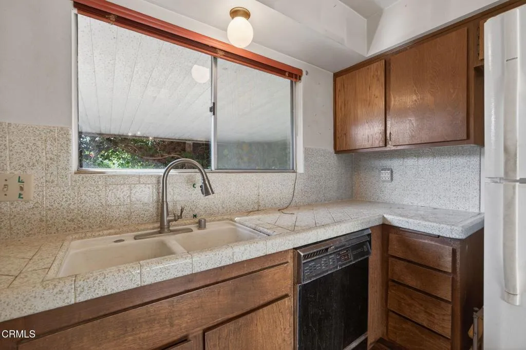 2087 Airedale Avenue, Ventura, California 93003 home-pic-15