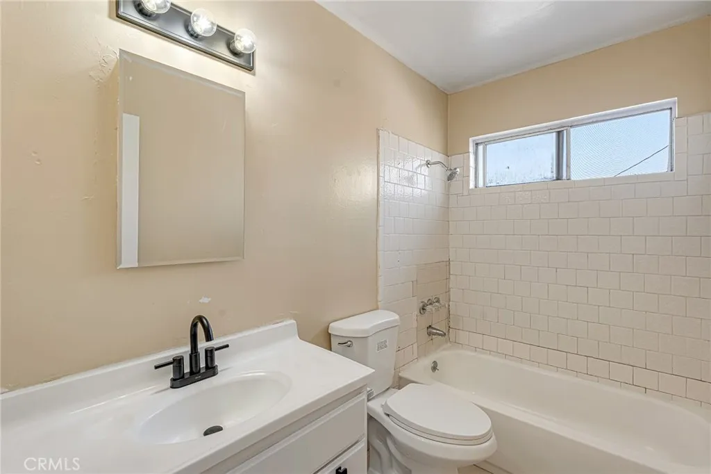6021 Gage, Bell Gardens, California 90201 home-pic-16