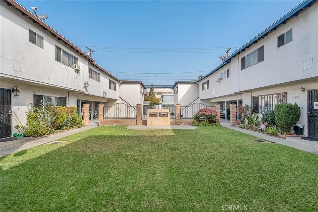 6021 Gage, Bell Gardens, California 90201 home-pic-3