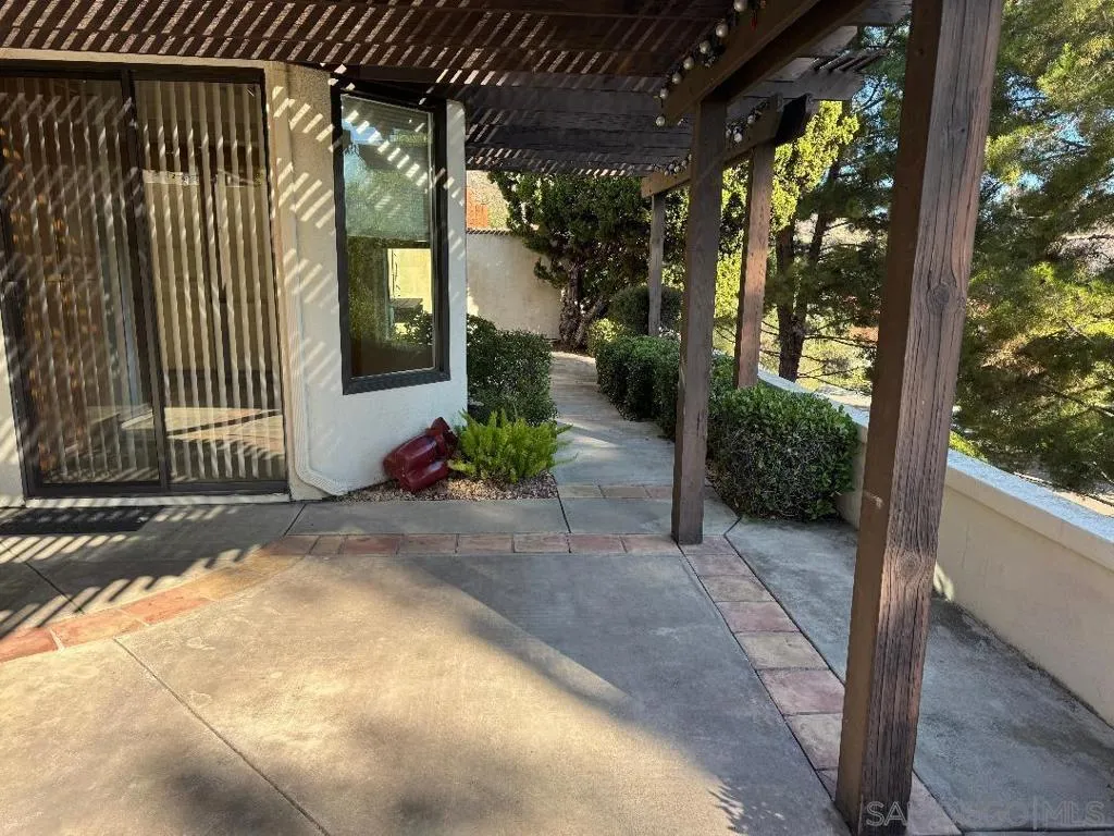 18153 Chretien Court, San Diego, California 92128 home-pic-13