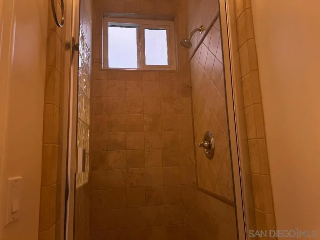 18153 Chretien Court, San Diego, California 92128 home-pic-18