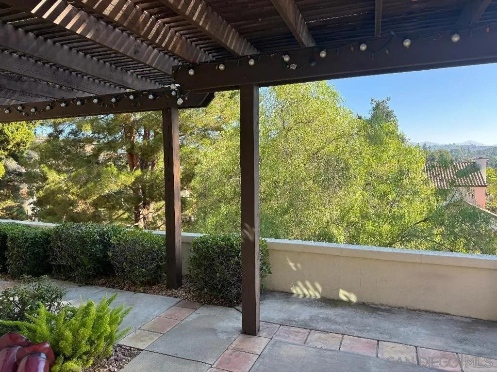 18153 Chretien Court, San Diego, California 92128 home-pic-15