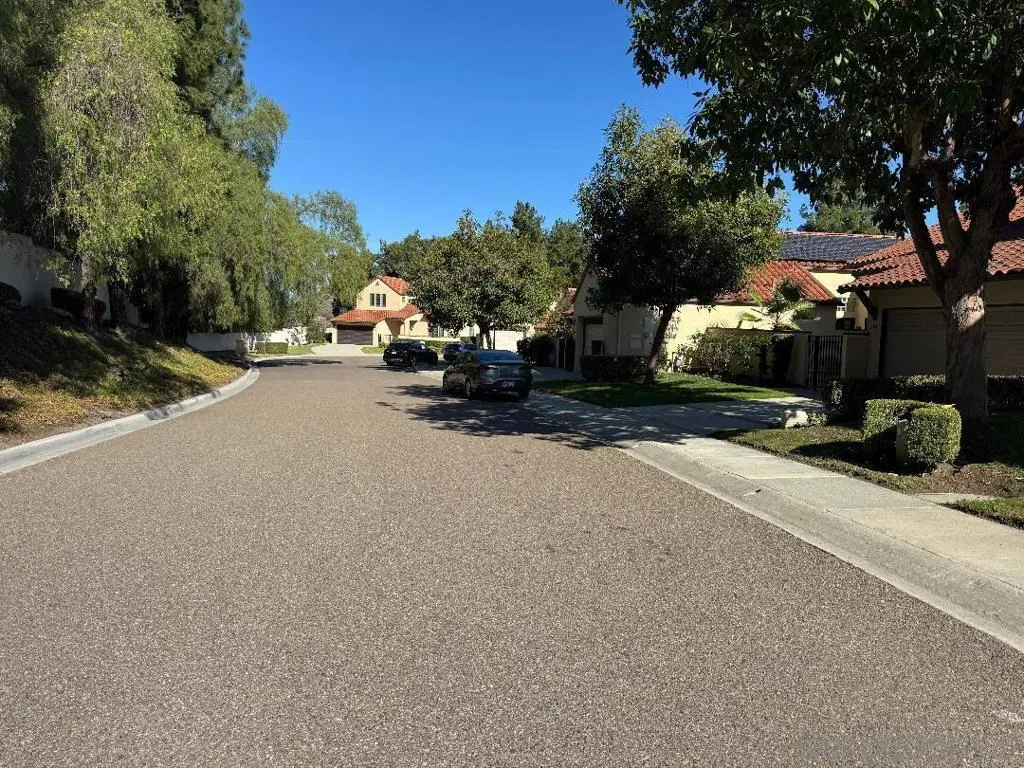 18153 Chretien Court, San Diego, California 92128 home-pic-11