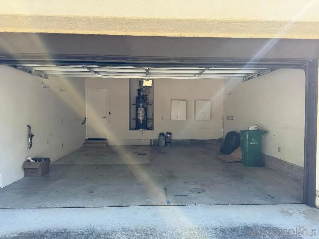 18153 Chretien Court, San Diego, California 92128 home-pic-25