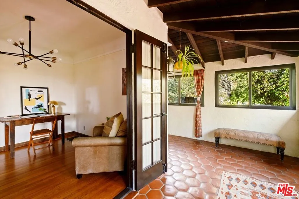 1441 Andenes Drive, Glendale, California 91208 home-pic-41