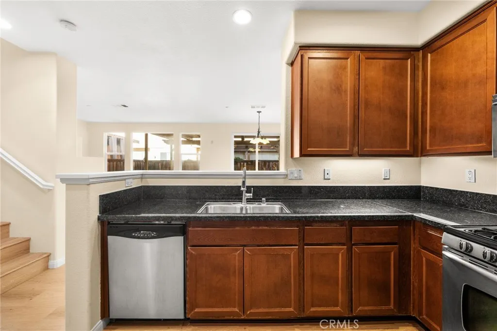 41537 Wild Ivy Ave 1, Murrieta, California 92562 home-pic-17