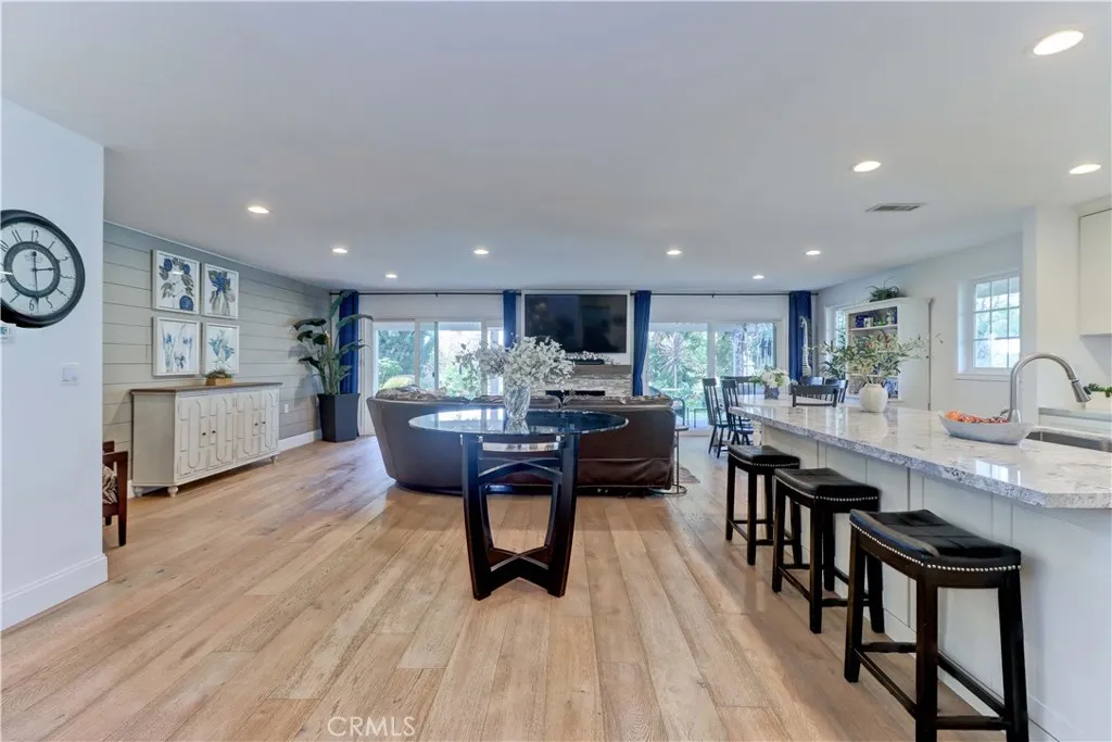 5415 Via Carrizo, Laguna Woods, California 92637 home-pic-2