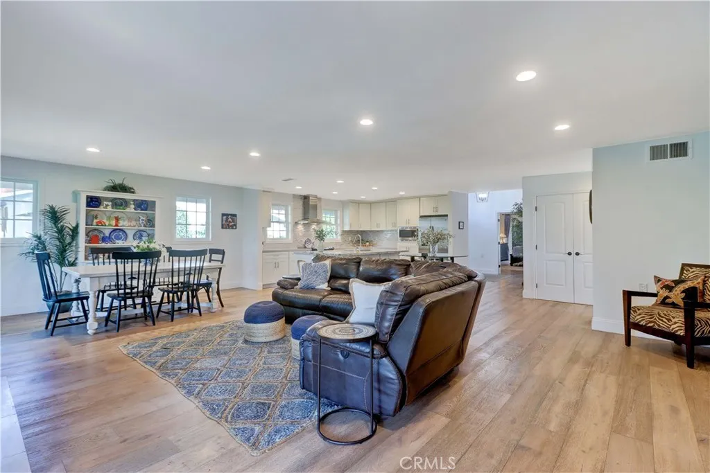 5415 Via Carrizo, Laguna Woods, California 92637 home-pic-9