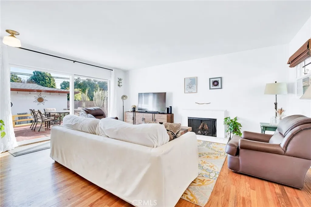 2834 Palo Verde, Long Beach, California 90815 home-pic-3