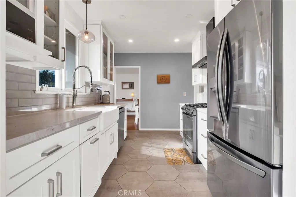 2834 Palo Verde, Long Beach, California 90815 home-pic-8