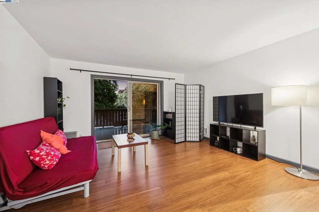 1321 Webster St D116, Alameda, California 94501 home-pic-6