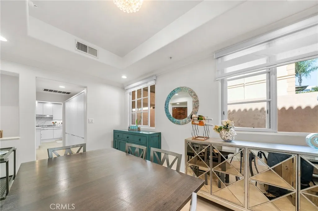 235 S Gale 102, Beverly Hills, California 90211 home-pic-7