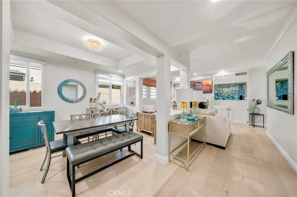 235 S Gale 102, Beverly Hills, California 90211 home-pic-1