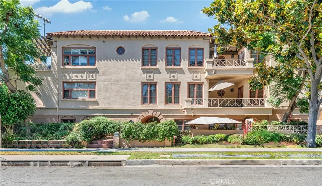 235 S Gale 102, Beverly Hills, California 90211 home-pic-0