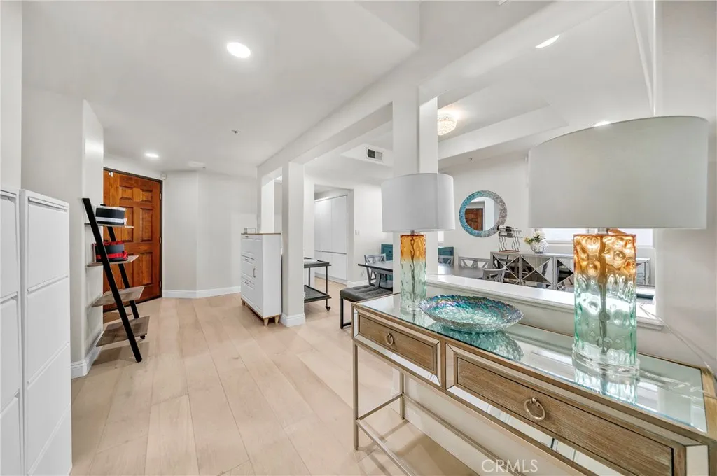 235 S Gale 102, Beverly Hills, California 90211 home-pic-13