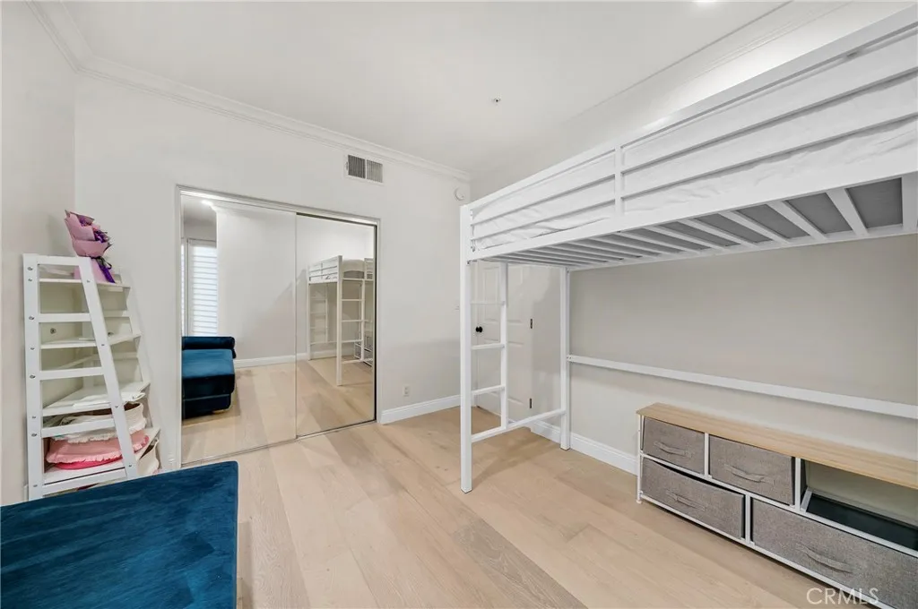 235 S Gale 102, Beverly Hills, California 90211 home-pic-15