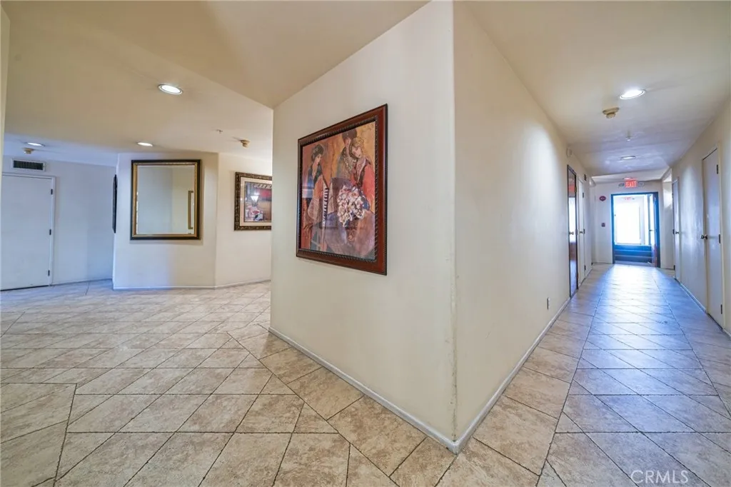 235 S Gale 102, Beverly Hills, California 90211 home-pic-34