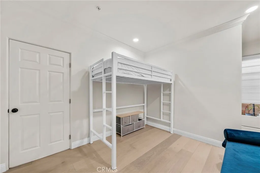 235 S Gale 102, Beverly Hills, California 90211 home-pic-14