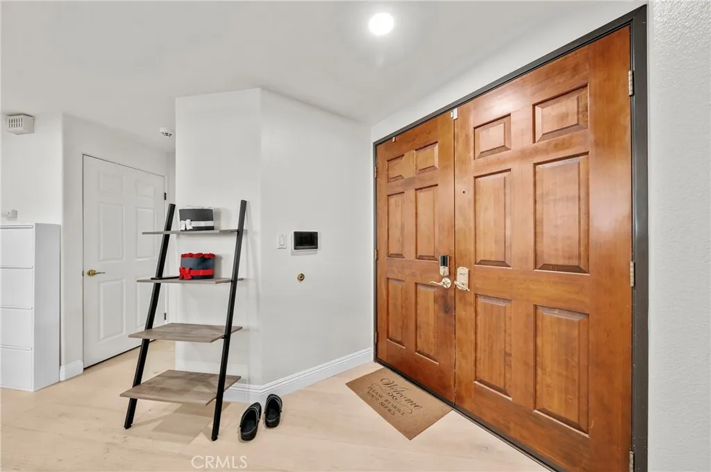 235 S Gale 102, Beverly Hills, California 90211 home-pic-22